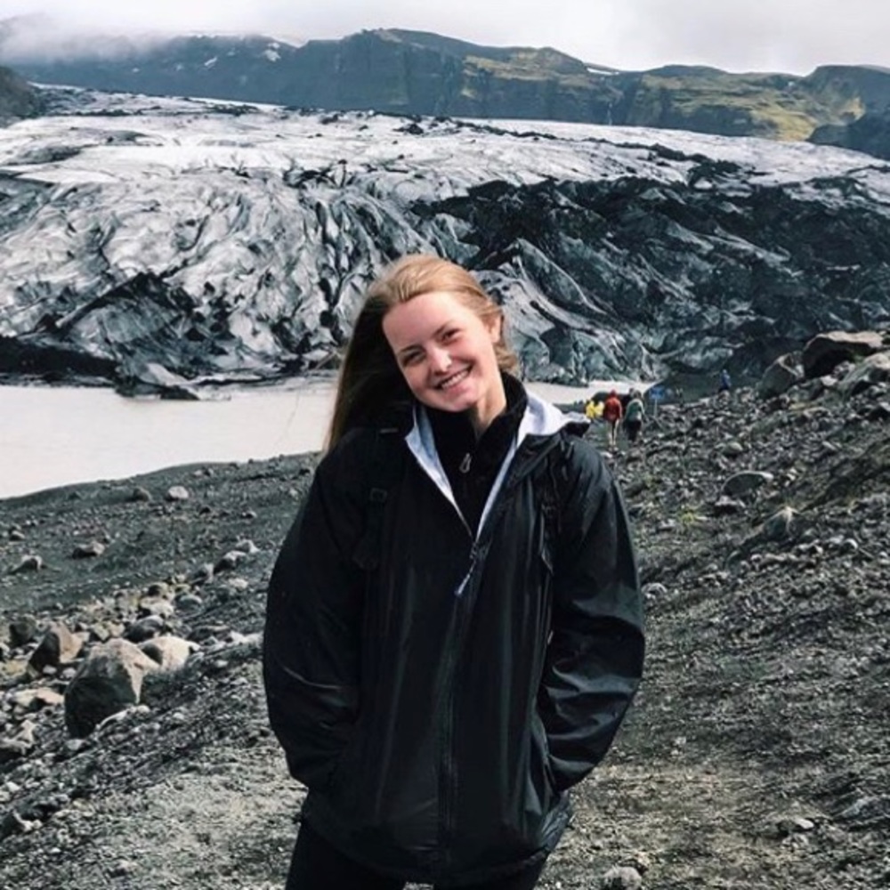 Meet your Posher, Kayla